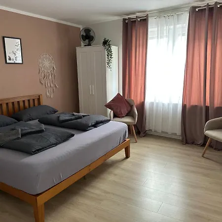 Apartment Romantic Bohemian Adenau, Center, Nahe Nuerburgring Adenau
