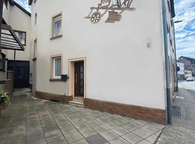 Romantic Bohemian Adenau, Center, Nahe Nuerburgring Adenau